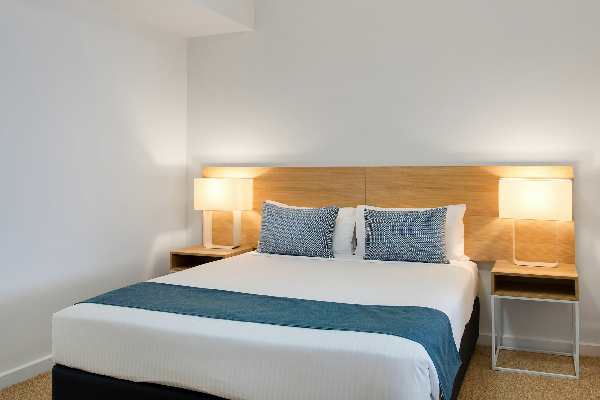 Aligned Corporate Residences Уилямстаун Екстериор снимка